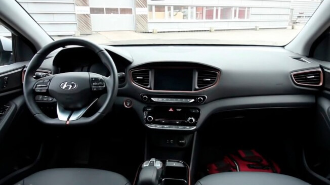 Hyundai Ioniq electrico interior